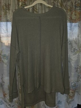 American Eagle Outfitters Olive Green Waffle Knit Long Sleeve Sweater